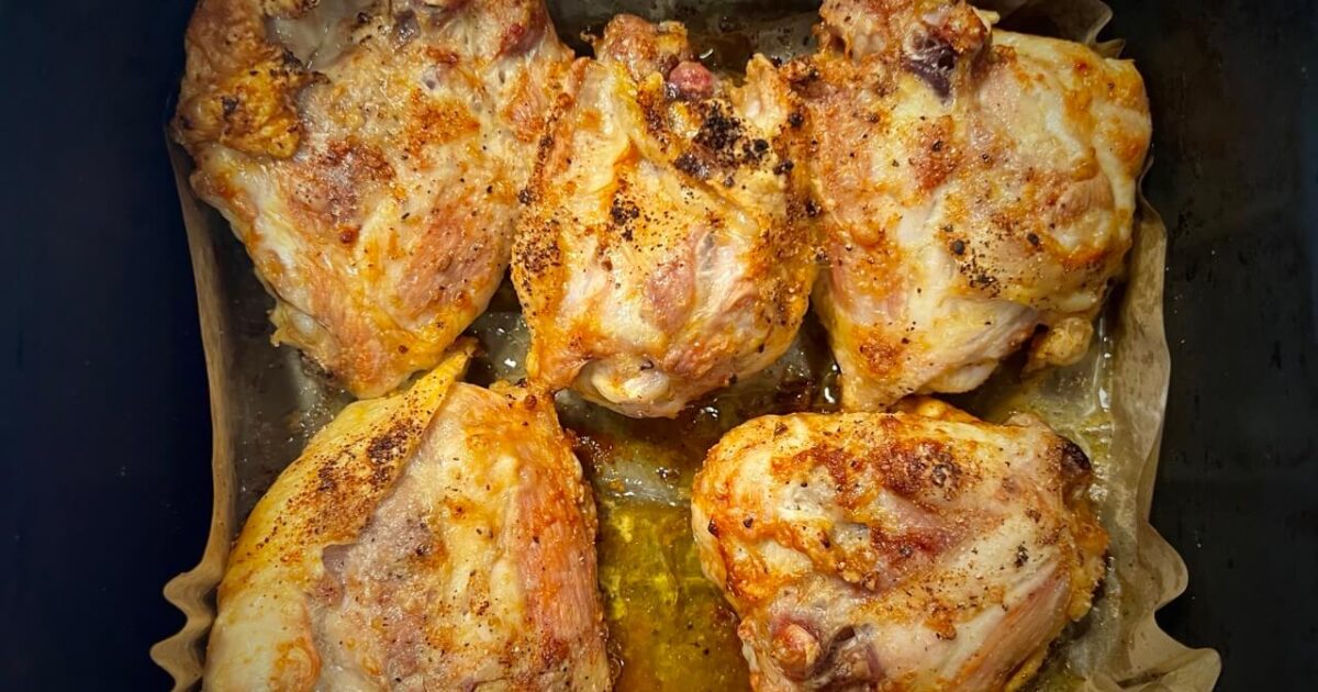 Super Easy Air Fryer Chicken Thighs